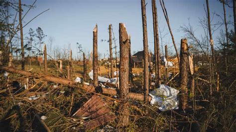 Tornado outbreak causes death and destruction in Tennessee