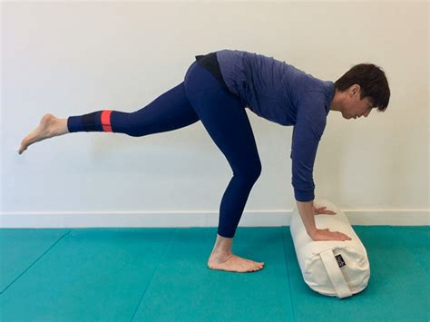 Fascia Stretching - 4 Stretches To Relieve Tightness | goop