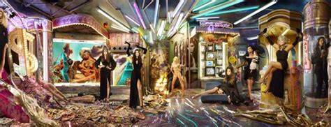 Kardashian Family Christmas Card Revealed, Photo By David LaChapelle ...