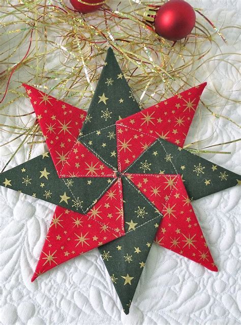 Christmas Quilt Patterns | Christmas quilt patterns, Fabric christmas ...