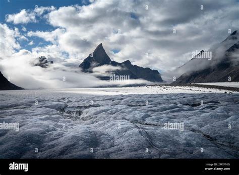 The tongue of Tupermit Glacier in Akshayuk Pass. Auyuittuq National ...