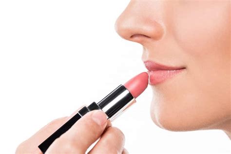 What’s The Best Lipstick for Dry Lips? – Positive Health Wellness