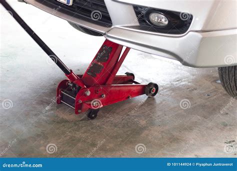 Red Tool Hydraulic Jack Lift Car Stock Photo - Image of garage ...