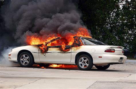 8 avoidable causes of car fires | Autodeal