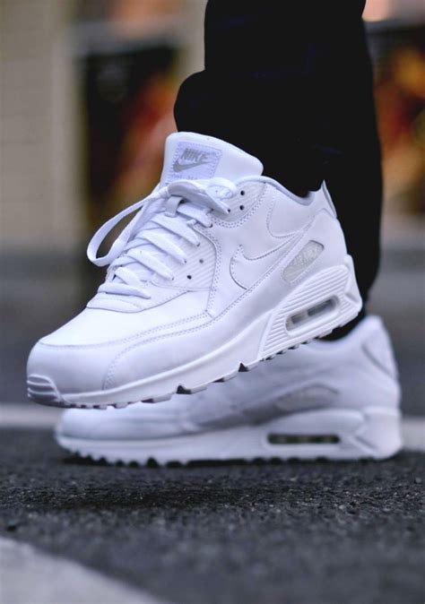 Nike Air Max 90 White on White | SOLETOPIA