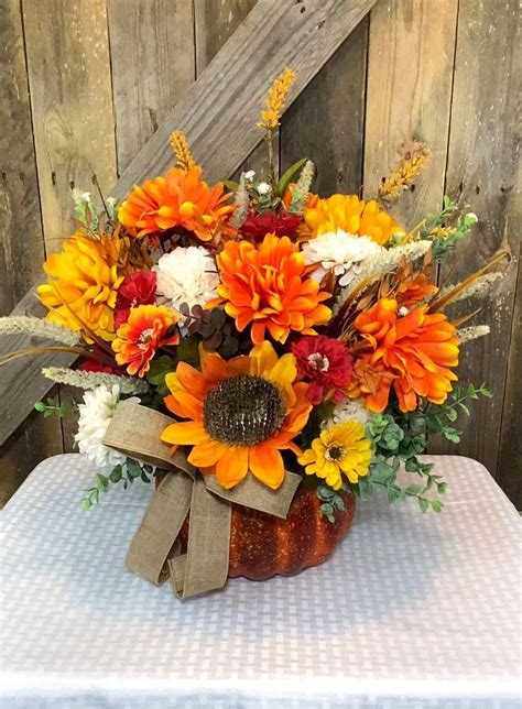 Colorful fall floral pumpkin centerpiece – Artofit