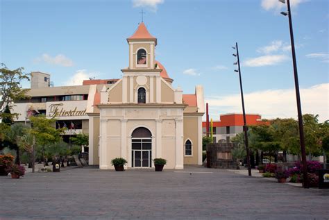 placiando: Plaza Pública de Carolina; Rey Fernando III