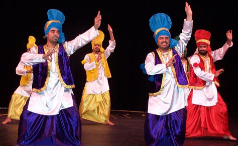 Bhangra Dance : Most Popular Punjabi Folk Dance in India | Utsavpedia