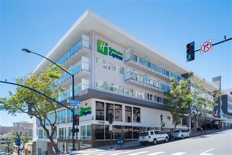 HOLIDAY INN EXPRESS SAN DIEGO DOWNTOWN $104 ($̶1̶2̶9̶) - Updated 2021 ...