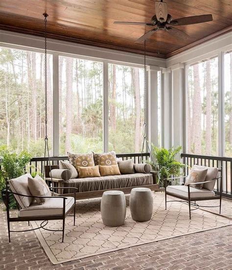 90 Cozy Farmhouse Screened In Porch Design Ideas #porchescozyhome If ...