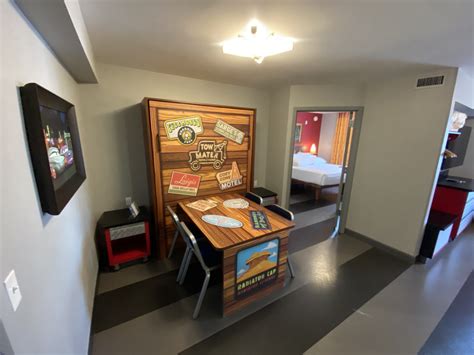 PHOTOS, VIDEO: Tour a Newly-Remodeled "Cars" Family Suite at Disney's ...