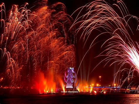 01- The Fireworks of Lantern Festival in Kaohsiung ~ Love River ...