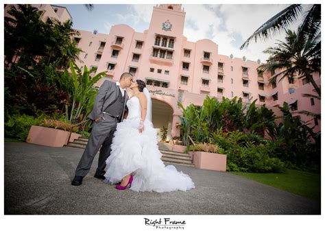 The Royal Hawaiian Hotel Wedding Helumoa Garden ~ Right Frame Photography