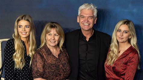 Dancing on Ice star Phillip Schofield's children: Who are his daughters ...