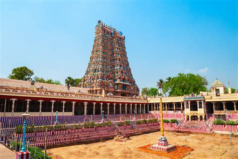 Meenakshi Temple night ceremony | musement