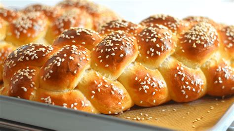 How To Make Challah Bread:Easy Challah Bread Recipe | MerryBoosters