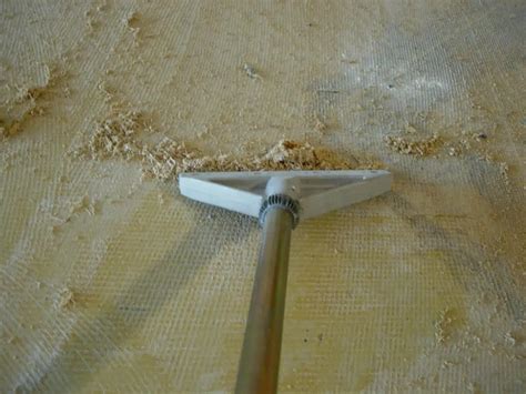 How to Remove Vinyl Flooring Glue - SPRAYIDEA