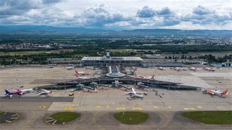 Sans armes Devoir dispersion depart aeroport bale diamètre du vin Vent