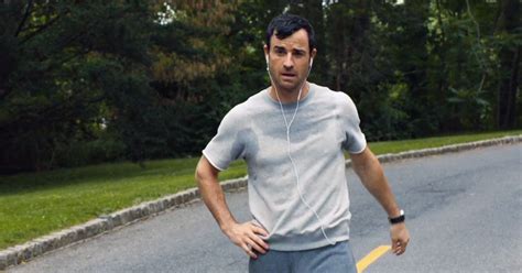 Justin Theroux Thought His Sweatpants on The Leftovers Were ‘Mortifying’