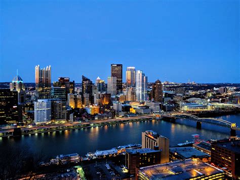 A pic of Pittsburgh skyline I took a while ago. I'm from Cleveland, but ...