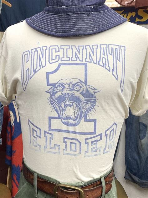 Pin by Peyton Bahlinger on Apparel | Vintage college shirts, Vintage ...