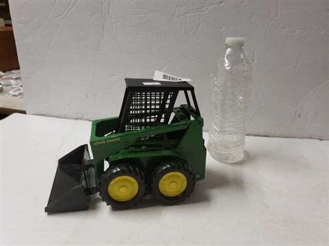 ERTL john Deere Tractor Model - Trice Auctions