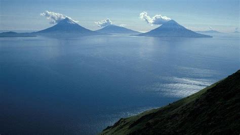 Alaska islands that are a volcano