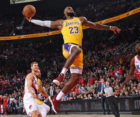 Blazers spoil LeBron James' Lakers debut