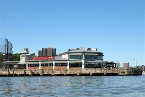 The Crab House Seafood Restaurant on the Hudson River, Edg… | Flickr