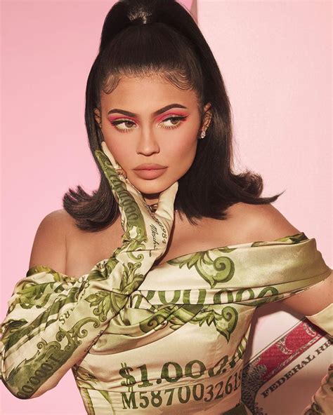 KYLIE JENNER for Velvet Liquid Lipstick Lip Liner 2019 – HawtCelebs