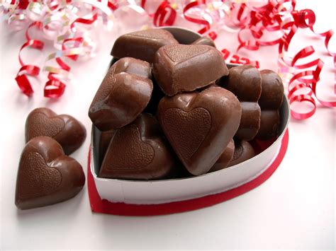 valentines day chocolate - Decoist