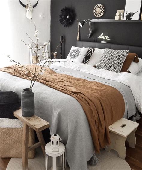 black , white and brown bedroom | Brown bedroom decor, White and brown ...