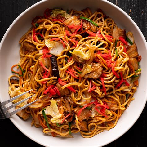 Yakisoba (Japanese Stir-fried Noodles) | Marion's Kitchen