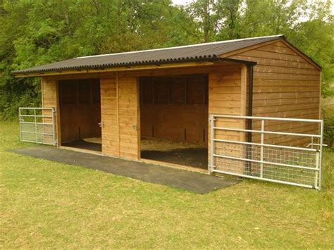 DIY Easy Horse Shelter | EASY DIY and CRAFTS | Horse shelter, Horse ...