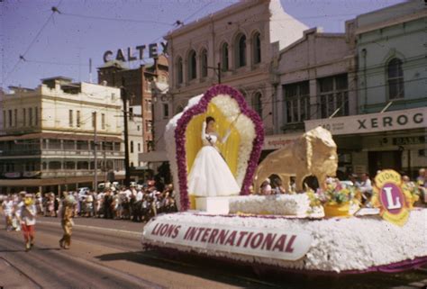 Warana festival parade, Lions Club float, Brisbane | Queensland Places