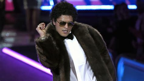 Watch Bruno Mars’ New Music Video for “That’s What I Like” | Teen Vogue