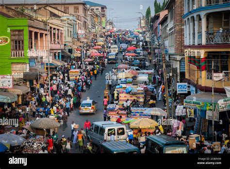 A busy and crowded street. Kumasi, Ghana, West Africa Stock Photo - Alamy