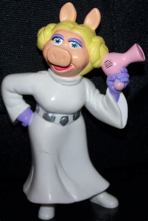 Miss Piggy as Princess Leia | Star Wars: The Muppets Collectible ...