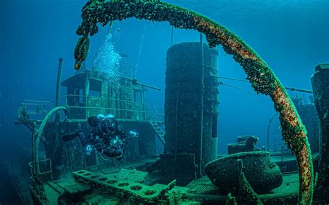 Graveyard of the Great Lakes: Tobermory's Shipwrecks - Luxe Beat Magazine