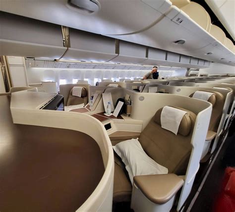 Saudia Airlines Boeing 777-300 Business Class Review [JED-LAX]