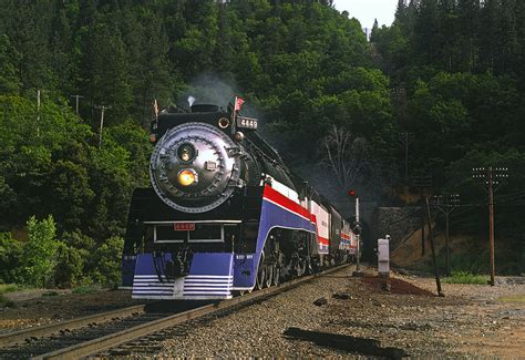 Southern Pacific #4449 "Daylight": Schedule, Whistle, Train