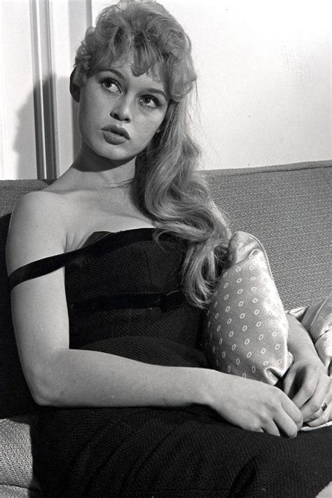 Stunning photos of a young and dazzling Brigitte Bardot, 1950s-1960s ...