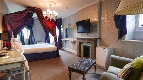 Feature Rooms | Accommodation In Ruthin | Ruthin Castle Hotel