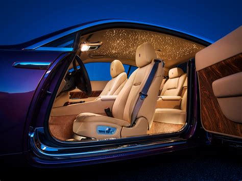 PHOTOS: Rolls-Royce Phantom starlight headliner - Business Insider