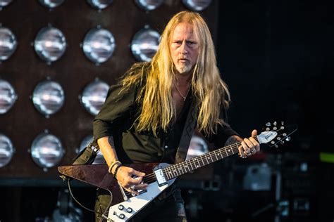 Alice In Chains’ Jerry Cantrell Shares The ‘Disappointing’ Story Of ...