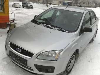 2005 Ford Focus specs