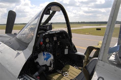 T-28 Cockpit KEZM | T-28C Trojan Cockpit at KEZM shot with N ...