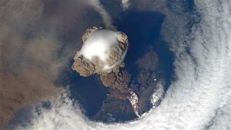 Pin by Brian Chung on Фото из космоса | Volcano, Nasa, Space photos