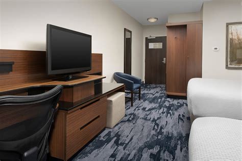 Photos of Airport Hotels in BWI | Fairfield Inn & Suites Baltimore BWI ...