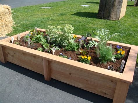 Raised Garden Beds: How to Build and Install Them